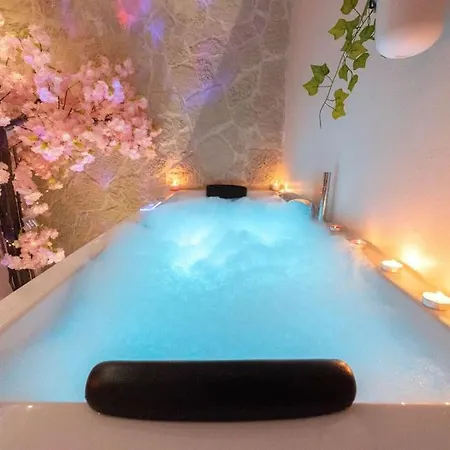 Avec 2 Jacuzzi Balneo, Parking